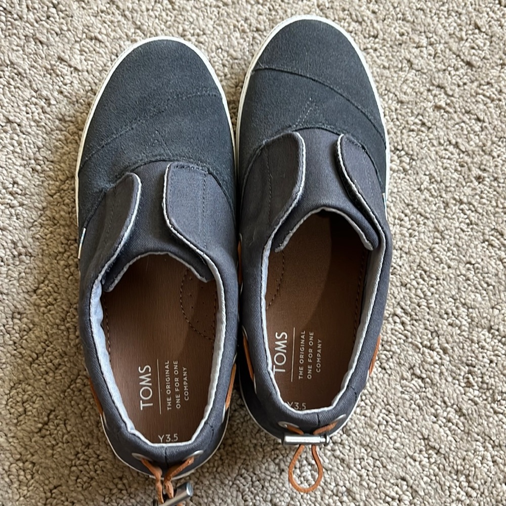 Toms Size 3.5 Y